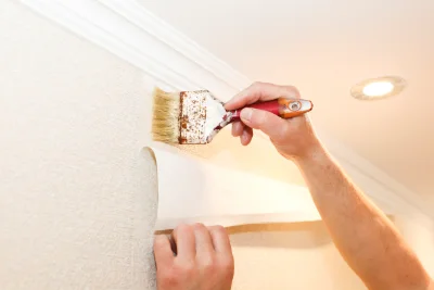 Pose de papier peint à Saint-Sixte — revêtements muraux et toiles de verre
